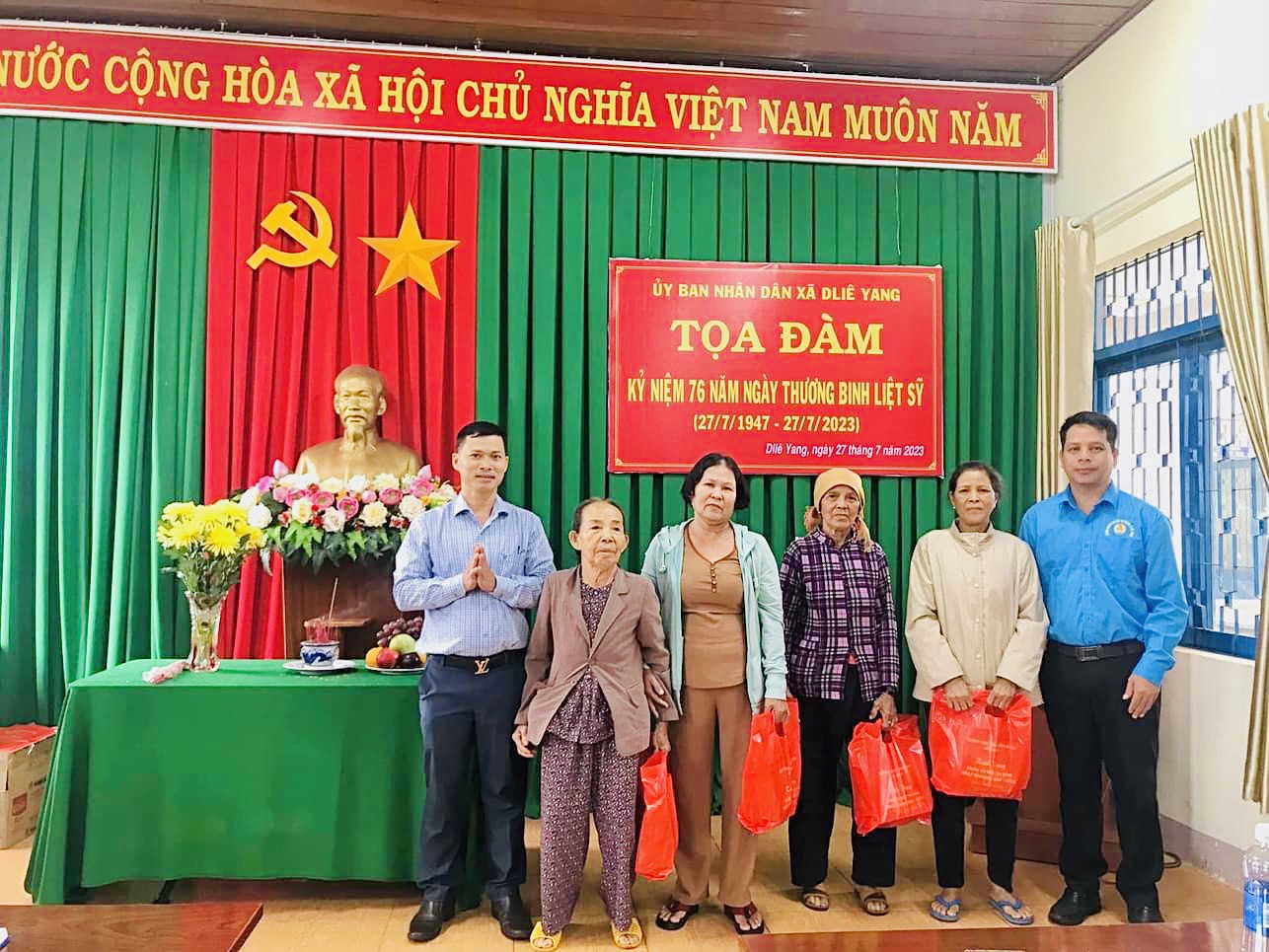 Xã Dliê Yang tổ chức Tọa đàm kỷ niệm 76 năm ngày thương binh – liệt sĩ 27/7/1947-27/7/2023